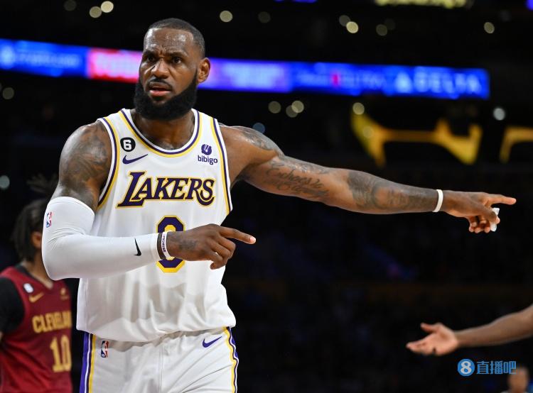 守门员必须掌握的基础动作（门将必会的基本动作）