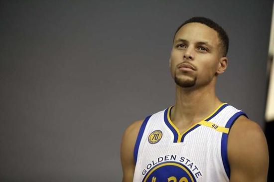 尤文官方：弗朗西斯科-孔塞桑当选队内10月最佳球员（尤文官方：弗朗西斯科-孔塞桑荣膺队内十月最佳球员）