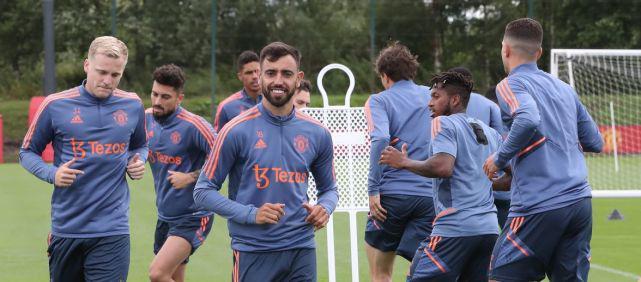 巴萨本赛季国家德比第四球衣谍照：锯齿条纹纪念05年国家德比（巴萨本季国家德比第四球衣曝光：锯齿纹致敬2005年国家德比）