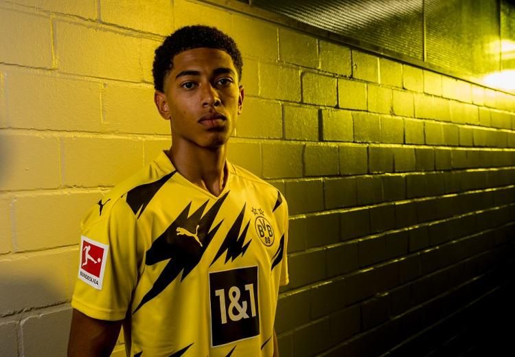 魏祥鑫：我还不是“全村的希望”，争取能踢出来在欧洲立足（魏祥鑫：还谈不上“全村的希望”，要踢出来并在欧洲站稳脚跟）