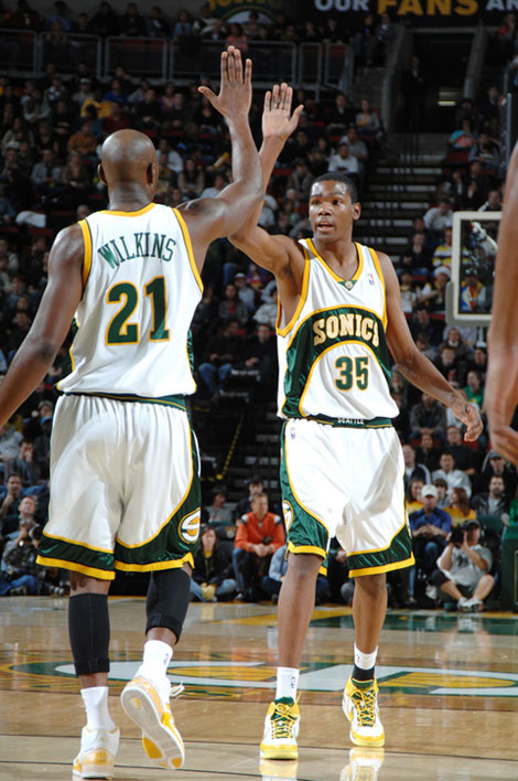 姆希塔良：比赛应该是平局，但主裁决定判罚一粒不存在的点球（姆希塔良：这场比赛本应战平，主裁却判了并不存在的点球）