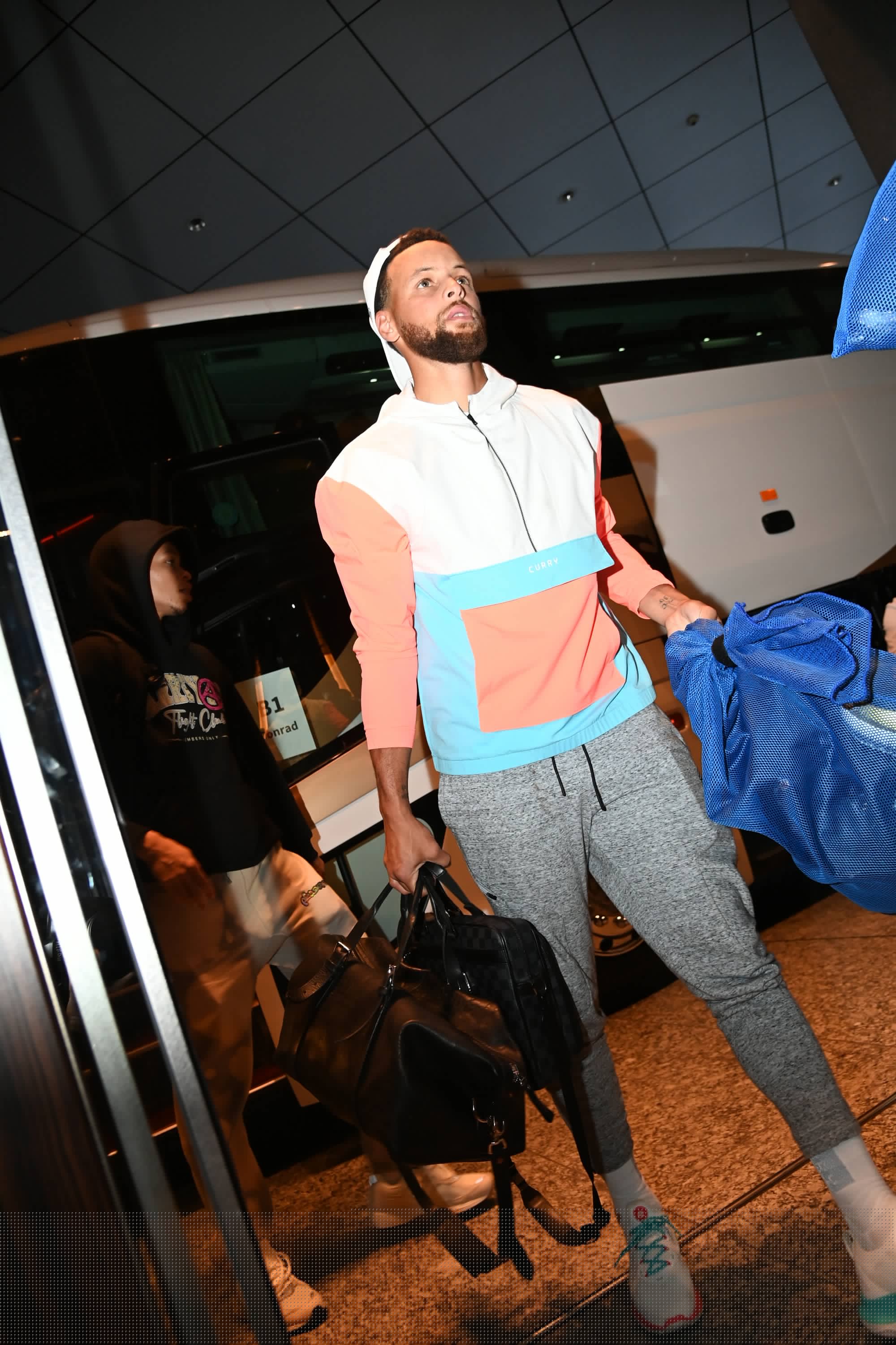 英超战报：福登传射，迪亚斯世界波，曼城3-0十人桑德兰（英超快讯：福登传射立功，迪亚斯世界波破门，曼城3-0轻取十人桑德兰）