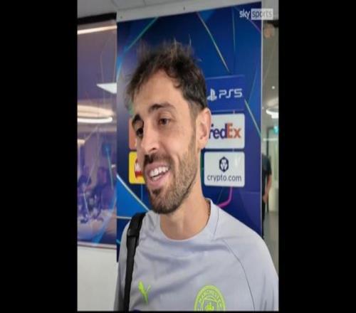 连场扑点，小米林科维奇当选那不勒斯0-0科莫全场最佳球员（小米林科维奇连场扑点，荣膺那不勒斯0-0科莫全场最佳）