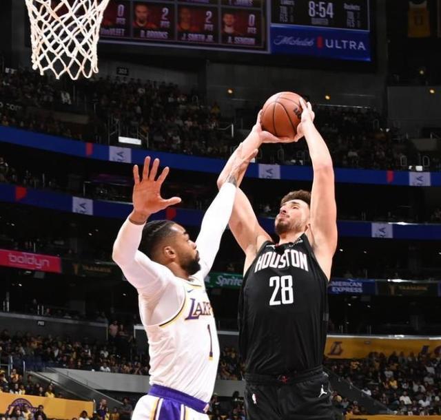 官方：拜仁上诉成功，路易斯-迪亚斯欧冠禁赛从3场减至2场（官宣：拜仁上诉奏效，路易斯-迪亚斯欧冠禁赛由3场缩短至2场）