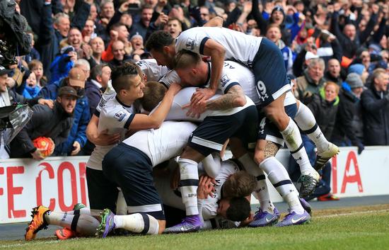 NBA湖人队遭遇本赛季首次三连败…东契奇表示“大家需要更努力…”（NBA湖人本季首尝三连败，东契奇：全队必须更努力）