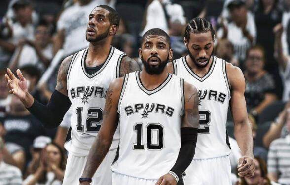 五人制足球速度与配合技巧解析（五人制足球：速度与团队配合的实战要点）