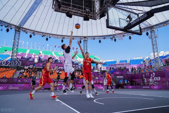 上次英超客战桑德兰，阿森纳依靠吉鲁替补梅开二度4-1胜（英超上次做客桑德兰，阿森纳凭吉鲁替补梅开二度4-1告捷）