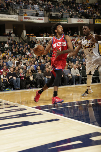 荷兰女国脚罗尔德公开谈论与女友恋情，两人曾因亲密照片受批评（荷兰女足国脚罗尔德谈与女友恋情，曾因亲密照遭批评）